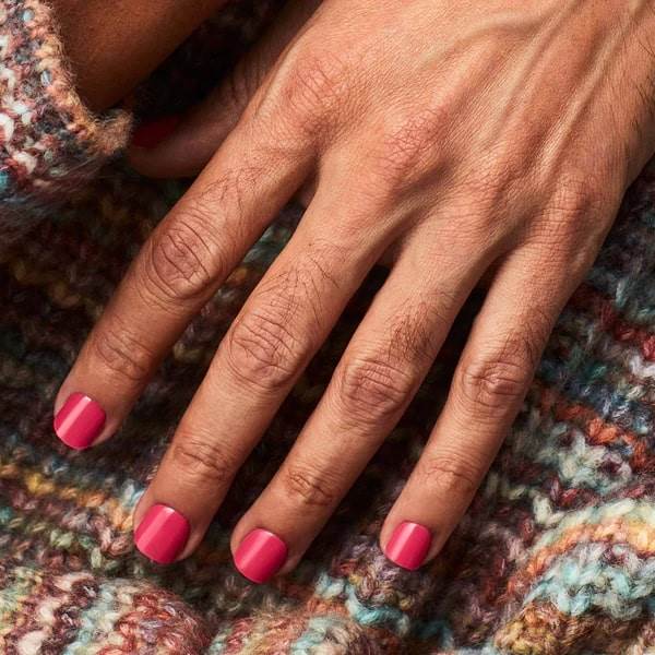 SMALTO SEMIPERMANENTE SHELLAC In Lust